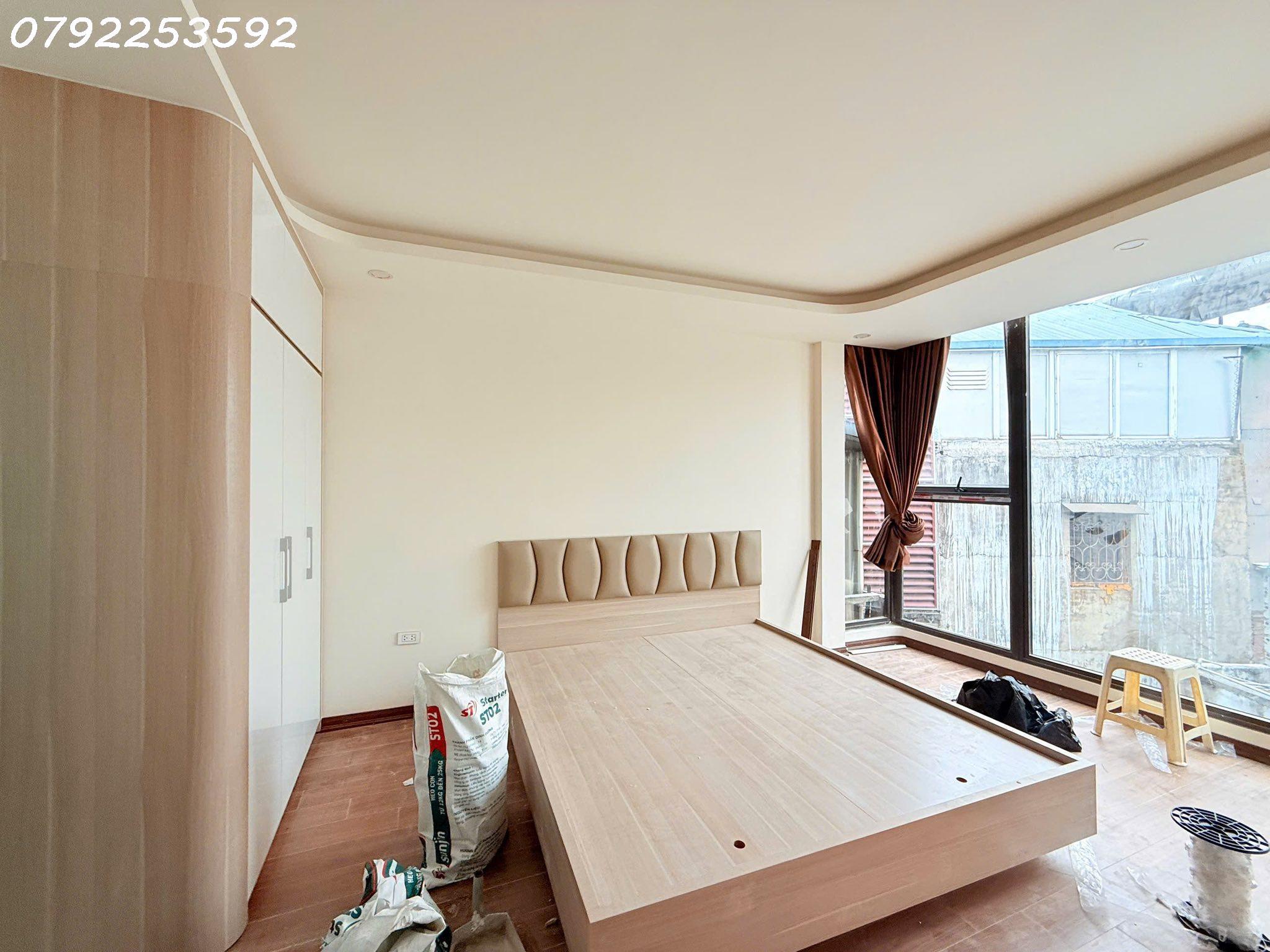 Bán Nhà! Văn Chương. Đống Đa. 27-30m x 4 tầng. Mặt Tiền 5m. Giá bán 7.5 tỷ. 2
