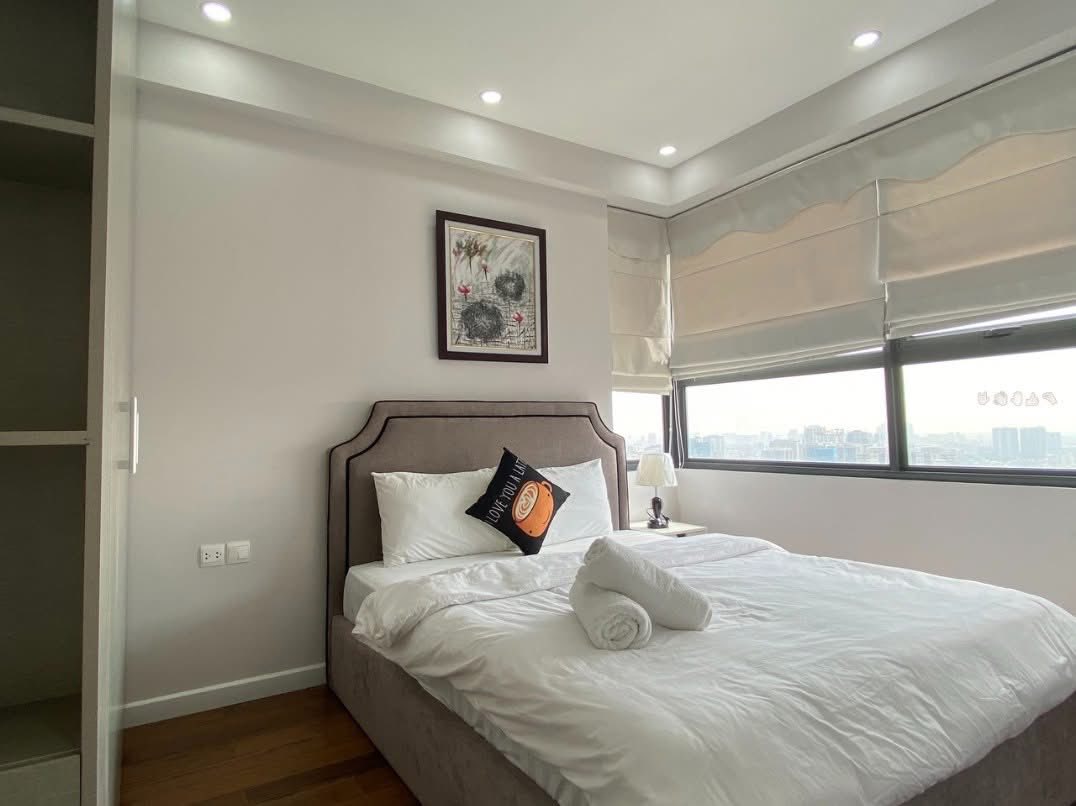 Bán căn hộ 2PN-85m2 Vinhomes D'Capitale, FULL nội thất mới 2