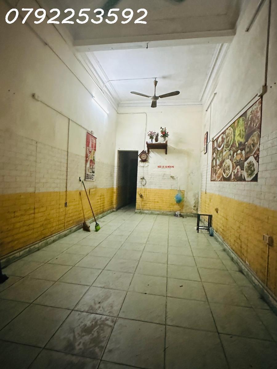Bán Nhà Vũ Hữu. Thanh Xuân. Diện Tích 50m x3 tầng. Mặt tiền 3.5m. Giá Bán 18.8 tỷ 2
