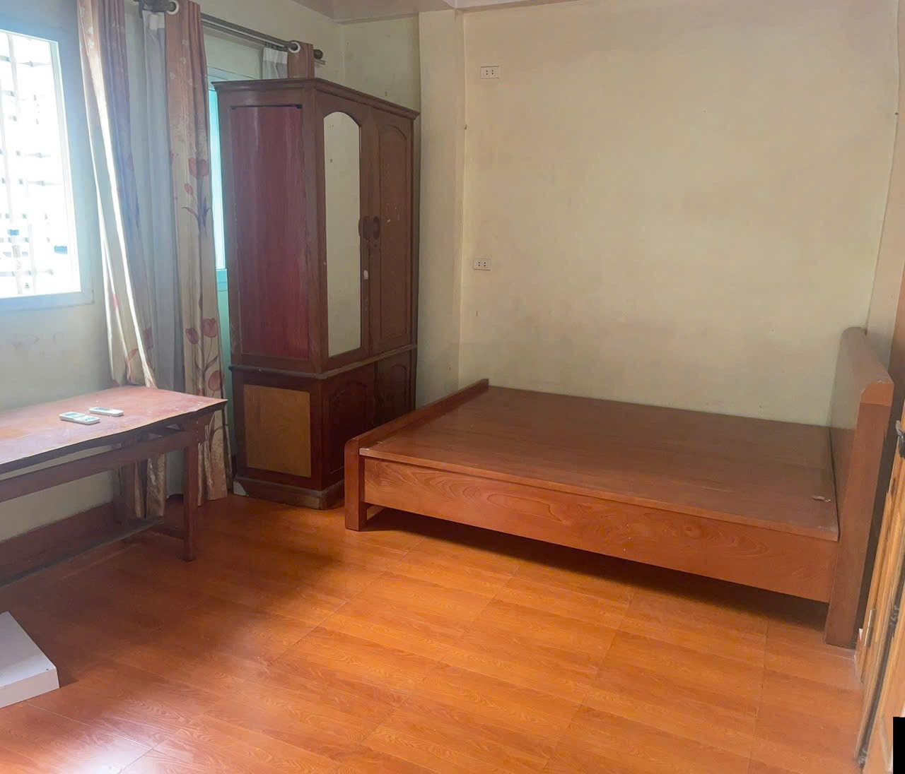 Cho thuê nhà nguyên căn ngõ Hoàng Cầu - Ô Chợ Dừa, Đống Đa 42m x 4T giá 15 triệu 4