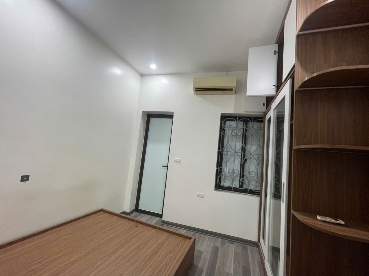 Cho thuê Nhà riêng Ngõ Chùa Liên Phái - Bạch Mai - Hai Bà Trưng 30m x 5T giá 12 triệu 4