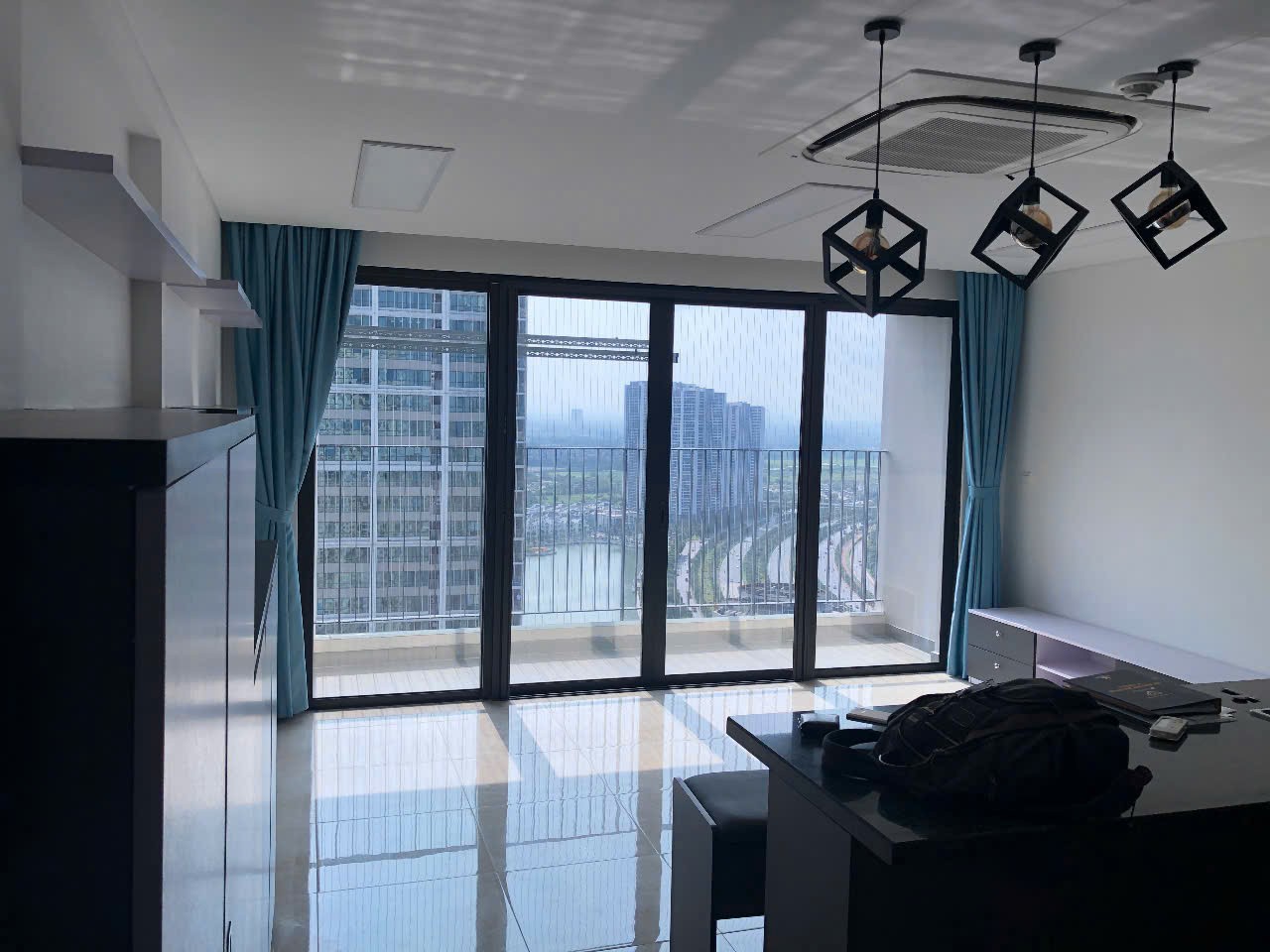 Cần bán Căn hộ chung cư dự án Vinhomes D'Capitale, Diện tích 83m², Giá Thương lượng