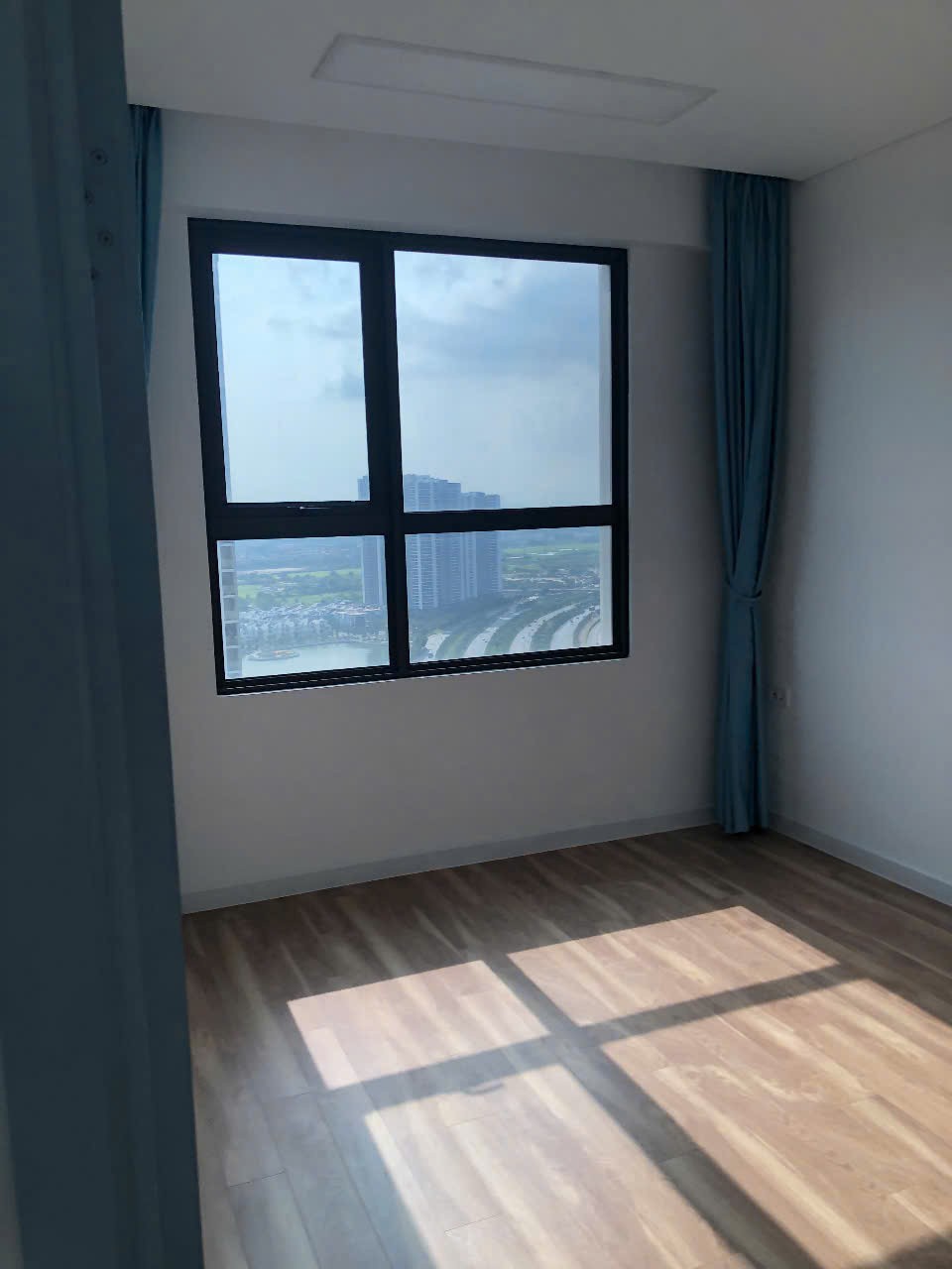 Cần bán Căn hộ chung cư dự án Vinhomes D'Capitale, Diện tích 83m², Giá Thương lượng 5