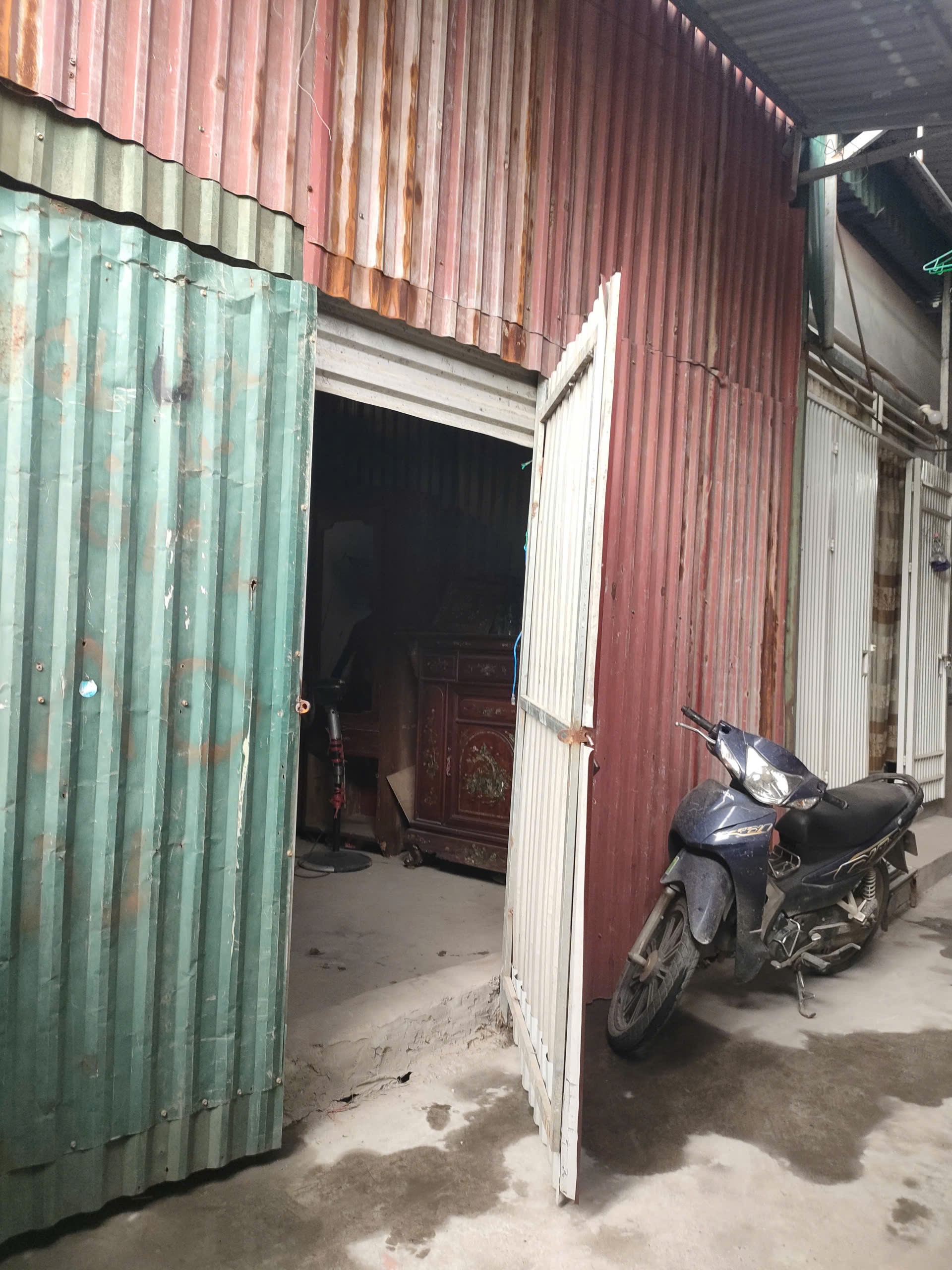 Bán gấp giá rẻ Giải Phóng 31m, 1.5 tầng, mặt tiền 4.5m, hạ chào thêm 220tr còn 780 triệu, Hoàng 3