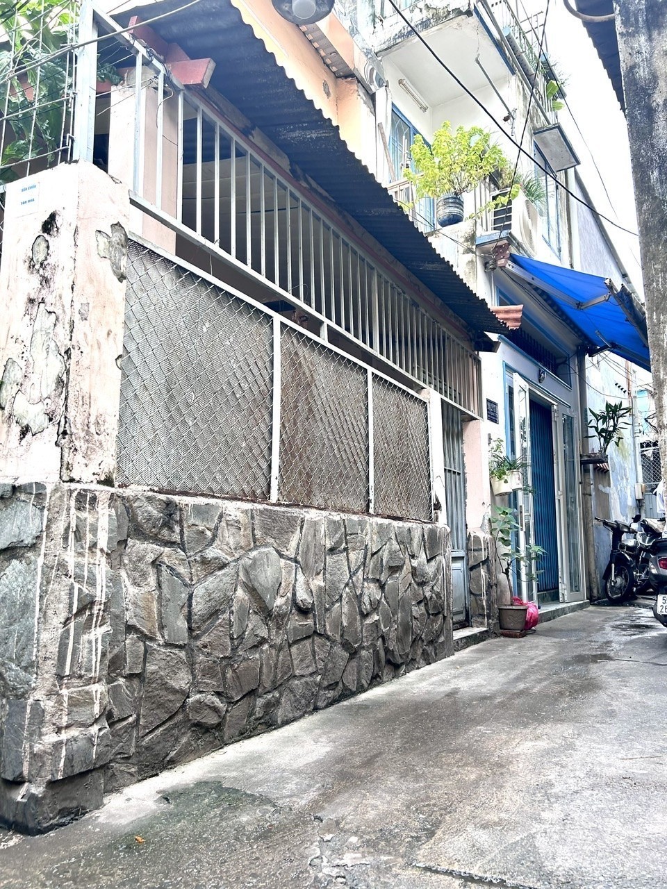 BÁN NHÀ NGANG LỚN NỞ HẬU 7.7M- DT 65M- Đ. XÓM CHIẾU- GIAO THƯƠNG TÔN ĐẢN, TÔN THẤT THUYẾT- GẦN 2