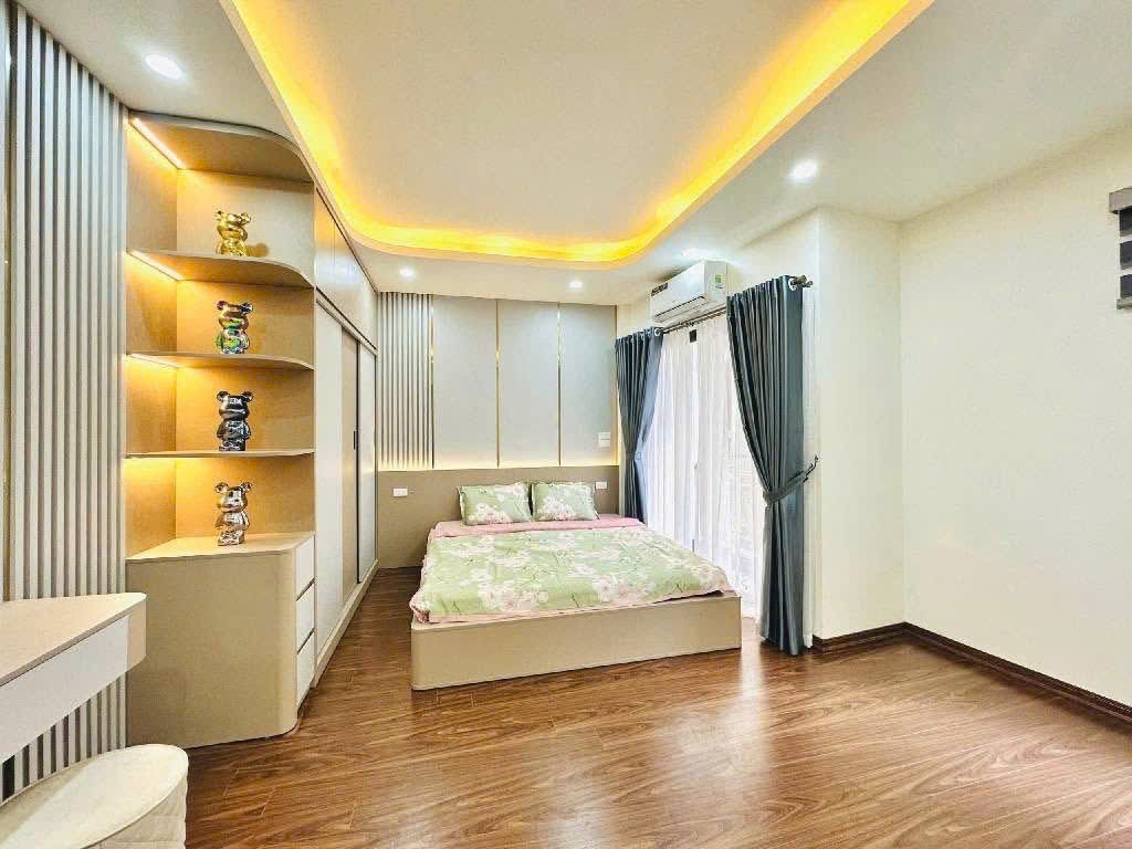 CẦN BÁN NHÀ MẶT NGÕ LẠC LONG QUÂN ĐƯỜNG RỘNG 2 OTO TRÁNH, DT 46M2 , 5TANG 2