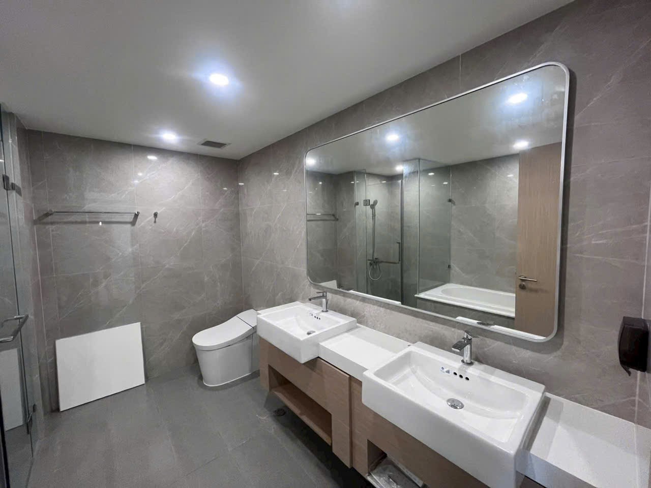 Cho thuê Căn hộ chung cư Phường Long Thạnh Mỹ, Quận 9, Diện tích 220m², Giá 040 Triệu/tháng 2
