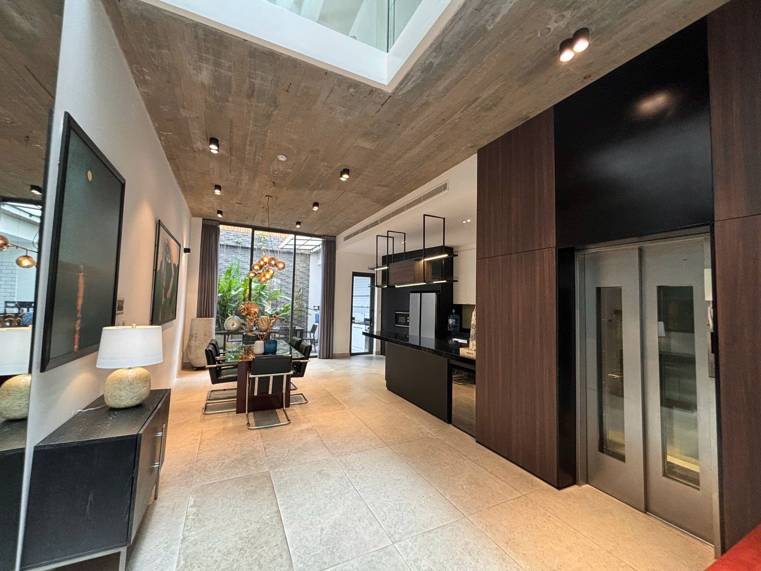 Cho thuê Nhà mặt tiền Phường Thảo Điền, Quận 2, Diện tích 200m², Giá 185 Triệu/tháng 5