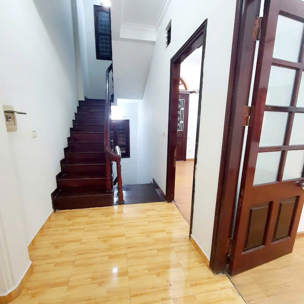 Cần bán Nhà mặt tiền đường Nguyễn An Ninh, Phường Giáp Bát, Diện tích 50m², Giá 16 Tỷ 4