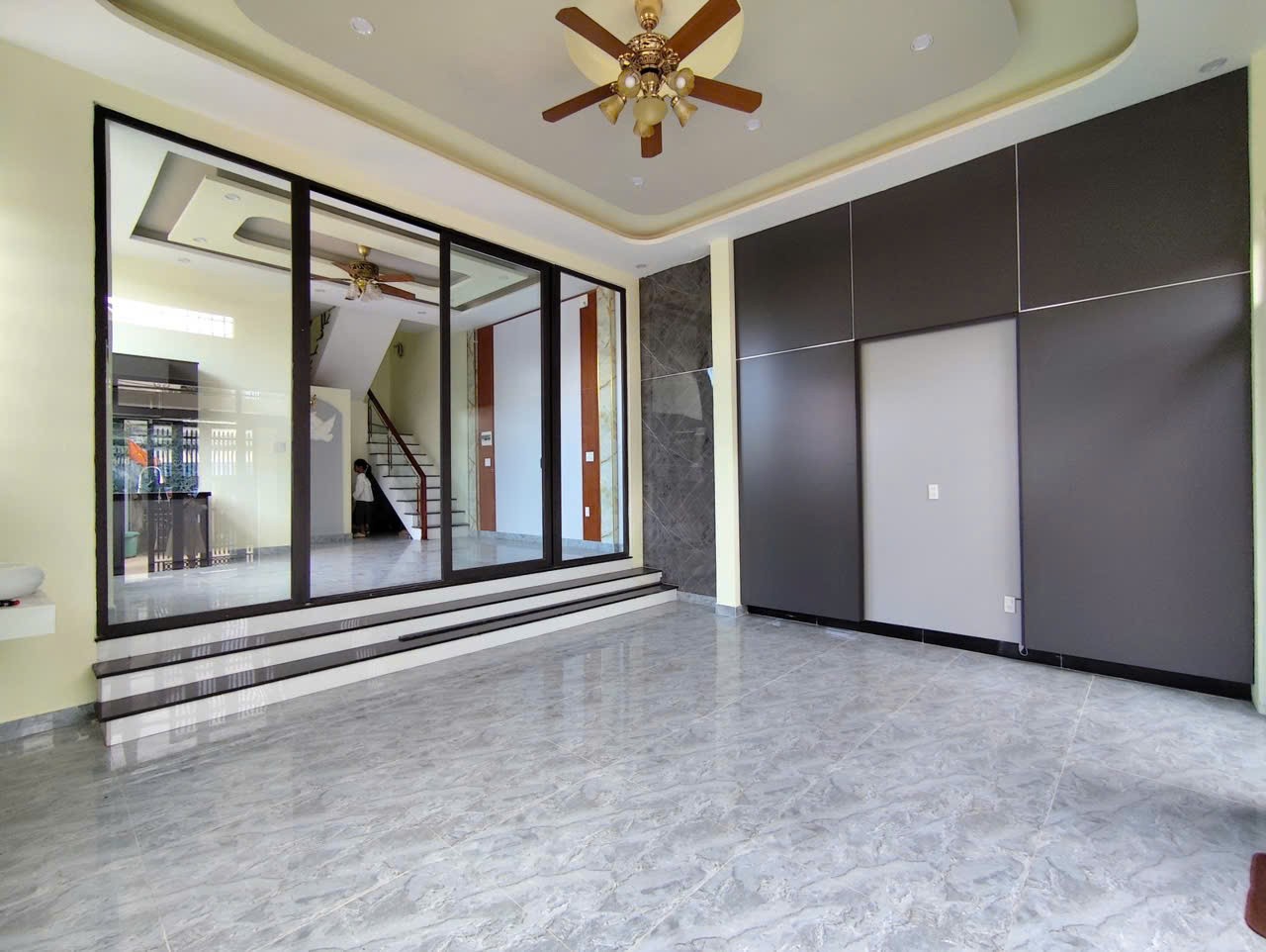 NHÀ XÂY MỚI 100% – TÔN ĐẢN – CĂN GÓC CỰC THOÁNG 2
