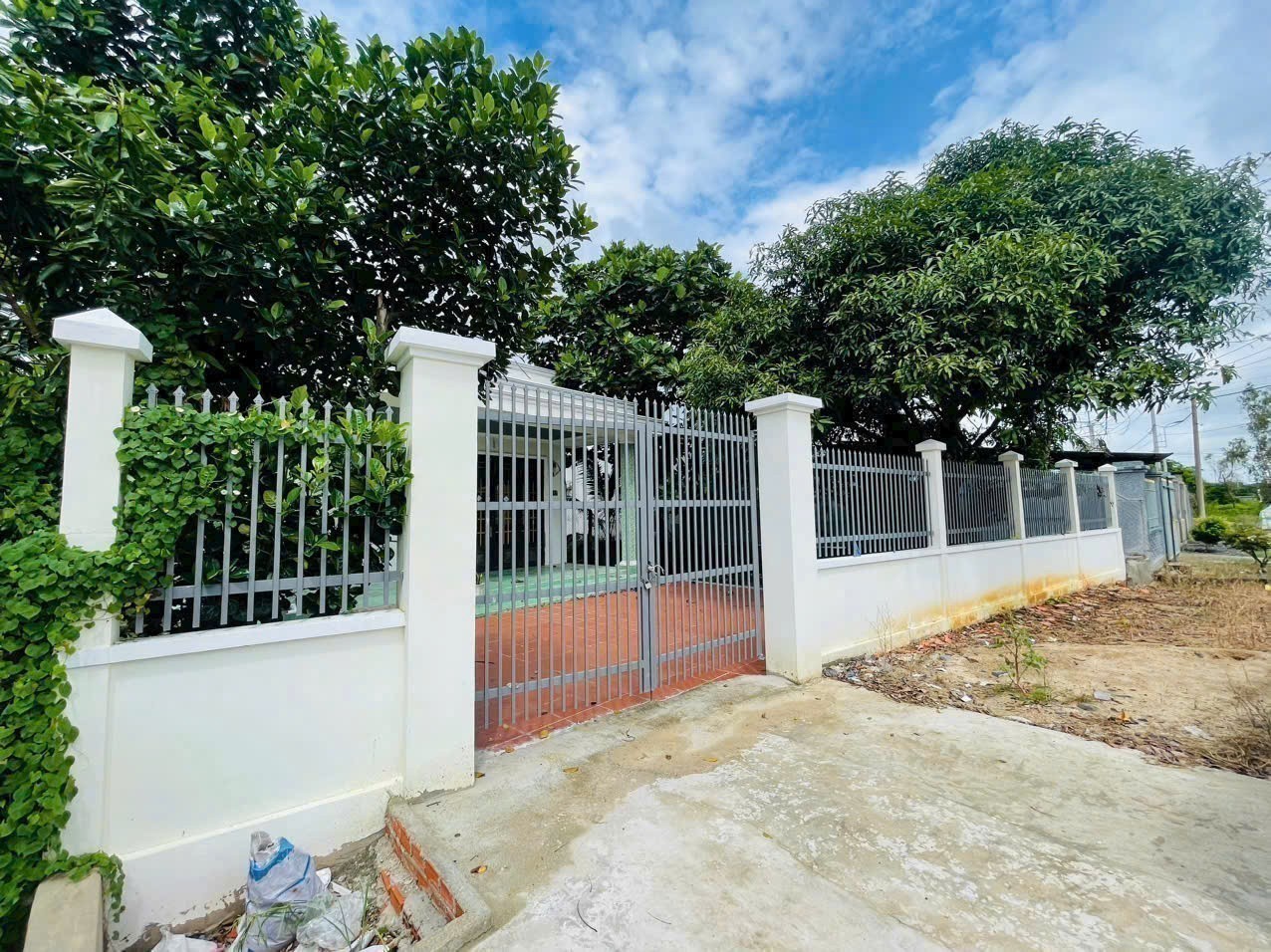 Bán nhà sân rộng hẻm tỉnh lộ 7, xã Phước Thạnh tdt 389,5m2 full thổ giá 3,4 tỷ 3