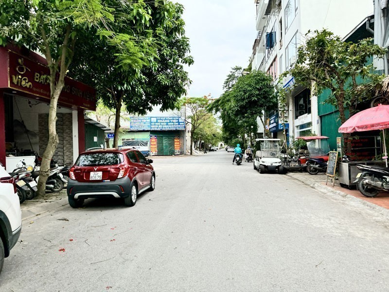 Cần bán 73,7m2 nhà 6 tầng mặt phố Kim Quan Thượng. Gần phố Đào Đình Luyện và khu Tulip Vinhomes