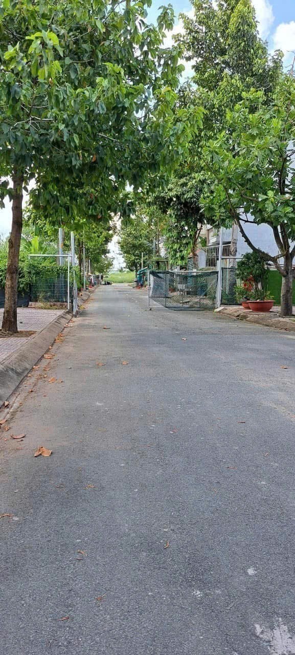 Cần bán Đất Phường Phú Hữu, Quận 9, Diện tích 101m², Giá 7.1 Tỷ
