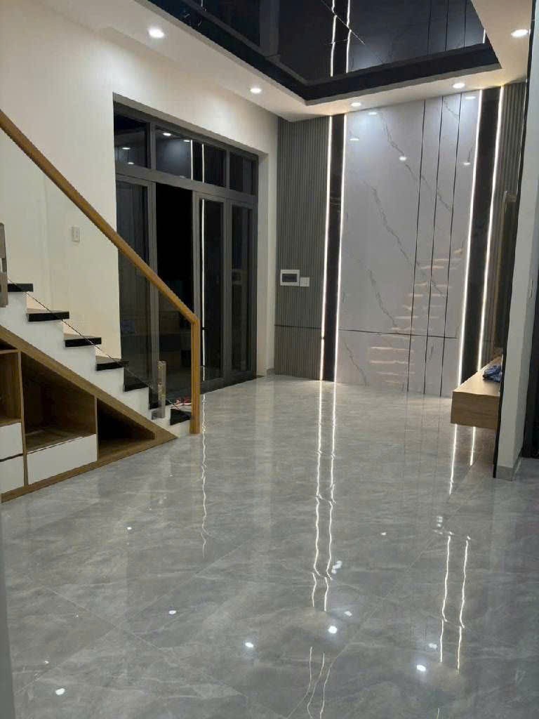 NHÀ BÁN 4 LẦU SÁT MẶT TIỀN - ÔTÔ NGỦ NHÀLÃ XUÂN OAI - TĂNG NHƠN PHÚ A - Q9 2