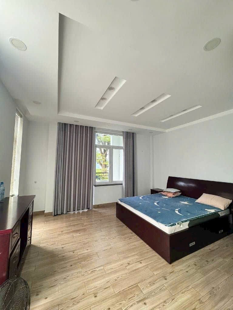 Cần bán Nhà mặt tiền Phường Phước Long B, Quận 9, Diện tích 154m², Giá 29 Tỷ 3