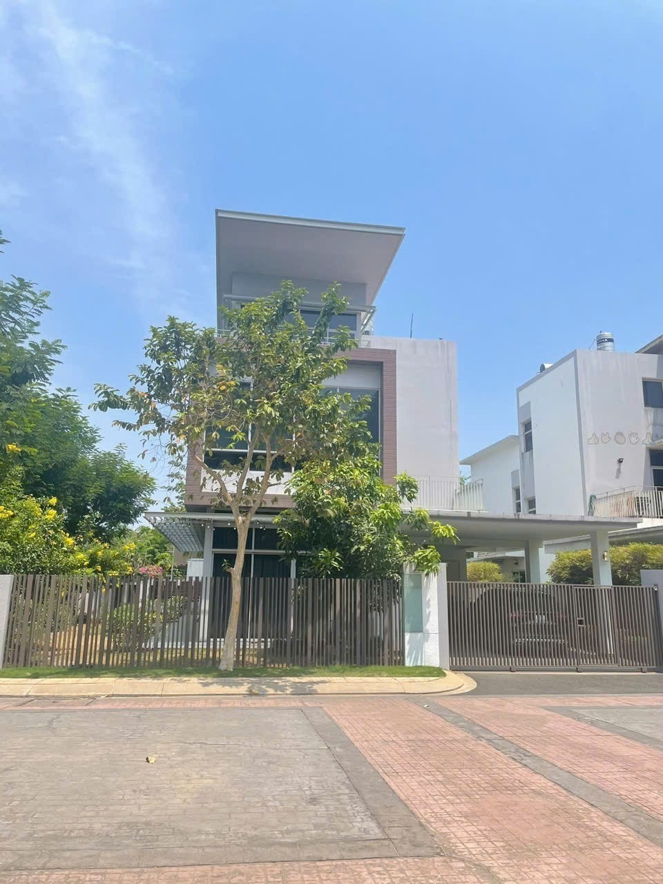 Cần bán Biệt thự Phường Phú Hữu, Quận 9, Diện tích 400m², Giá 53 Triệu/tháng 4