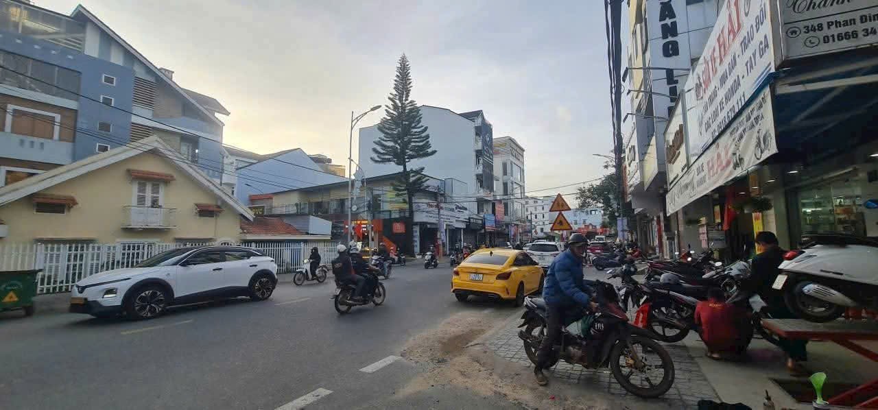 Bán lô đất 119m2 sổ riêng xây dựng mặt tiền hẻm Phan Đình Phùng phường 2 Đà Lạt giá 9.9 tỷ 4