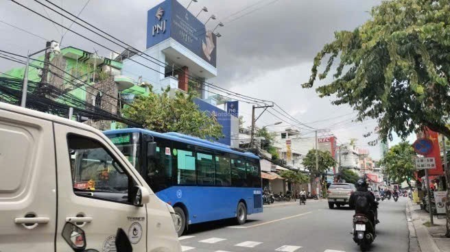 ĐẤT VÀNG TRUNG TÂM HÓC MÔN – MẶT TIỀN BÀ TRIỆU - FULL THỔ NGANG LỚN HIẾM 3