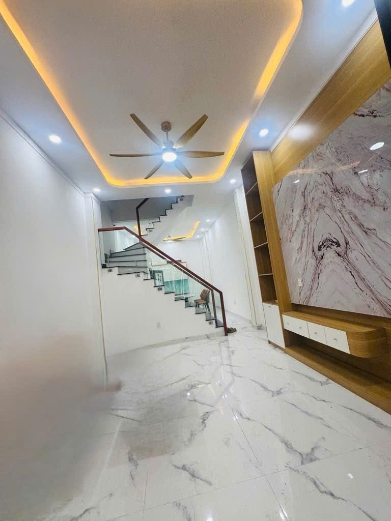 CHỦ NGỘP BÁN GẤP - NHA 2 LẦU KHA VÃN CÂN - LINH ĐÔNGHẺM ÔTO ĐẬU CỬA 2