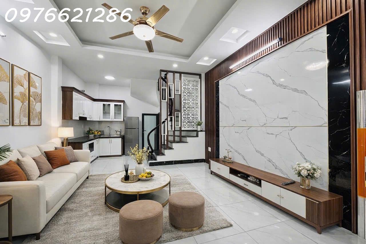 BÁN NHÀ MỚI TINH THANH AM – 30m² – GIÁ 6,7 TỶ3 THOÁNG – CĂN GÓC ĐẦU TIÊN – THIẾT KẾ 5 TẦNG HIỆN