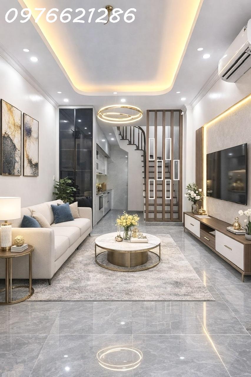 Bán nhà mới - trung tâm Đức Giang -5 tầng– full nội thất – giá 7,x tỷ-ngõ ô tô -có chỗ đậu ô tô