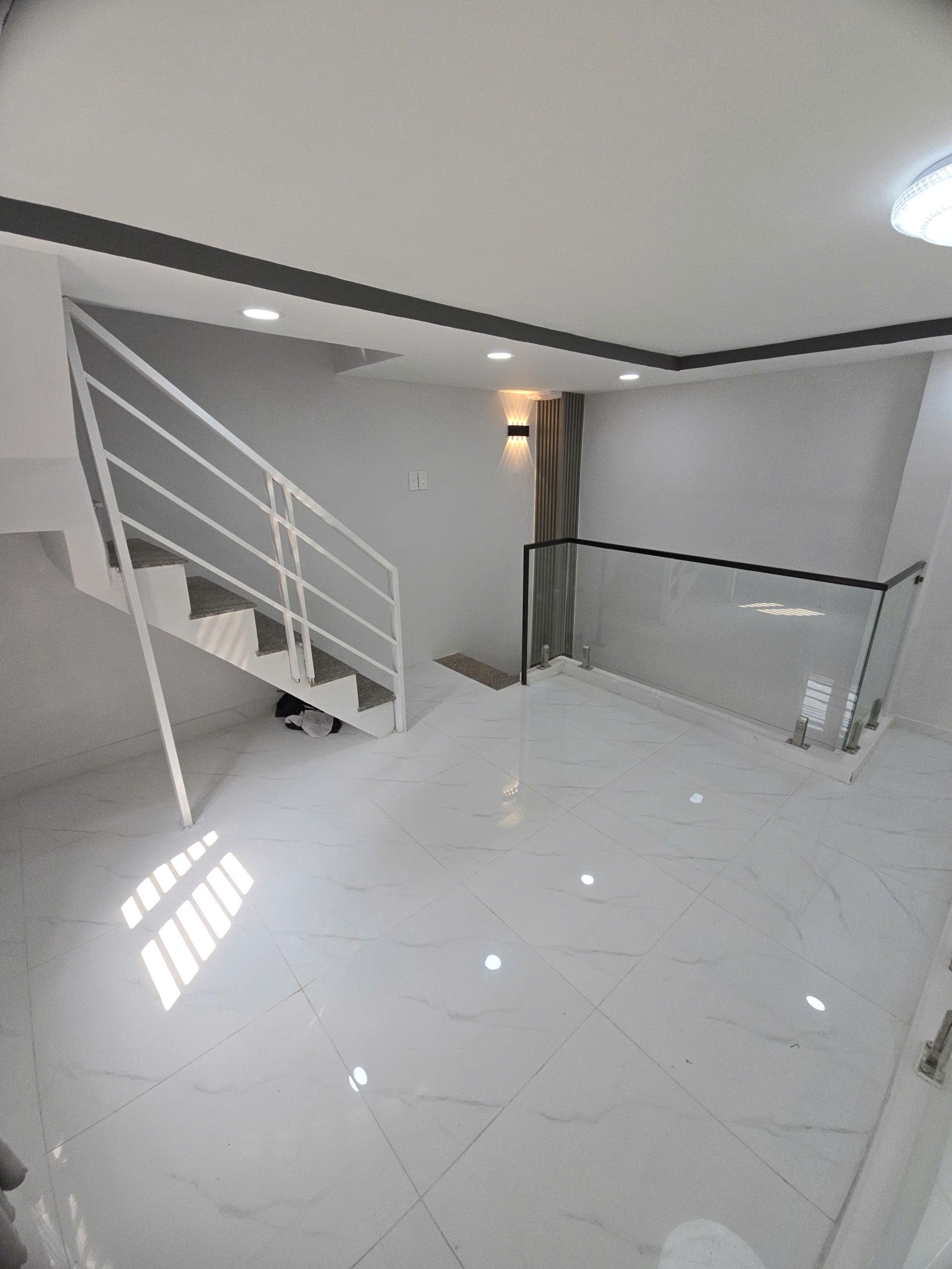 HẺM XE HƠI LŨY BÁN BÍCH GIÁP Q11-Q6 28M2 3 TẦNG SHR CHỈ 3.5 TỶ 5