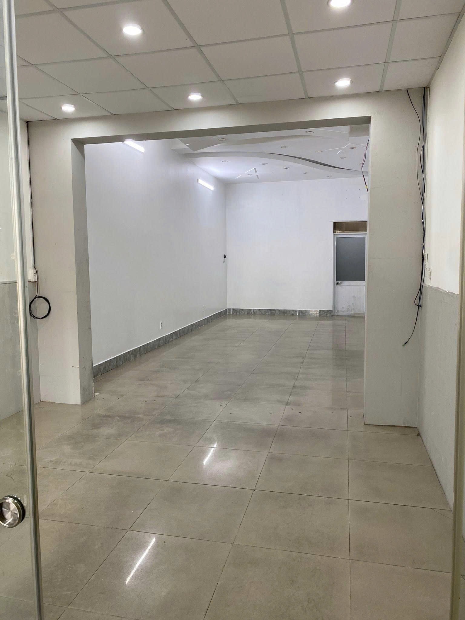 Cho thuê nhà 1T22L mặt tiền Lý Văn Sâm 6
