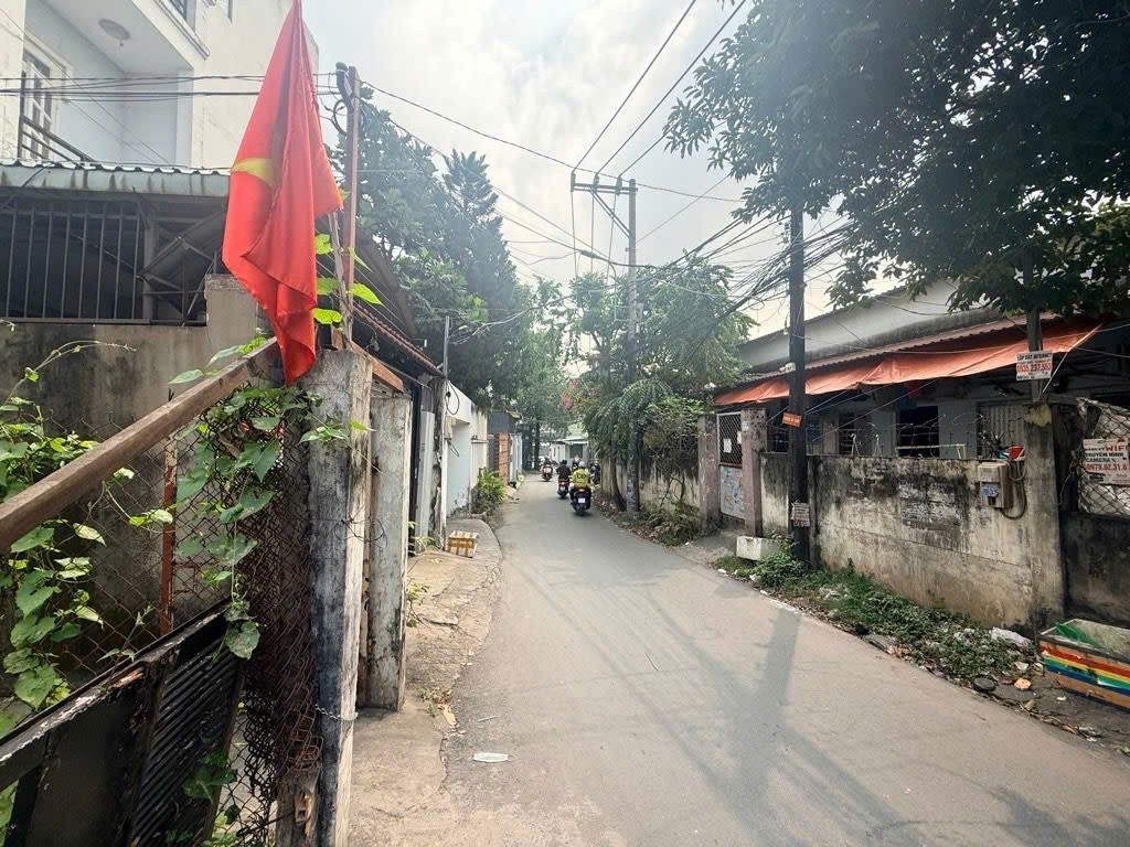 BÁN ĐẤT TRUNG TÂM  - QUẬN 9 - SÁT CẠNH VINCOM QUẬN 9 - NGÃ TƯ THỦ ĐỨC - 245M2 NGANG 10M - GIÁ 3