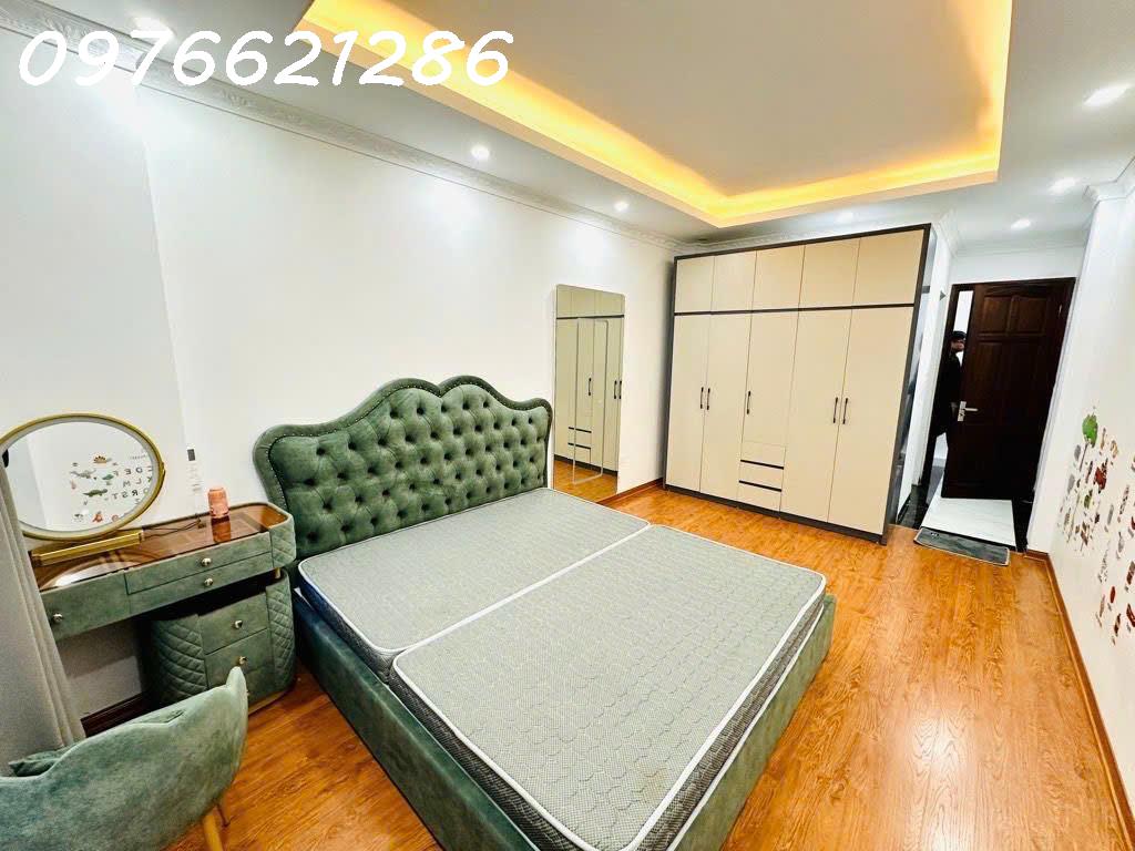 Bán nhà 2 mặt tiền -Ngô Gia Tự -40 m2- ngõ thông tứ tung-10,x tỷ 4