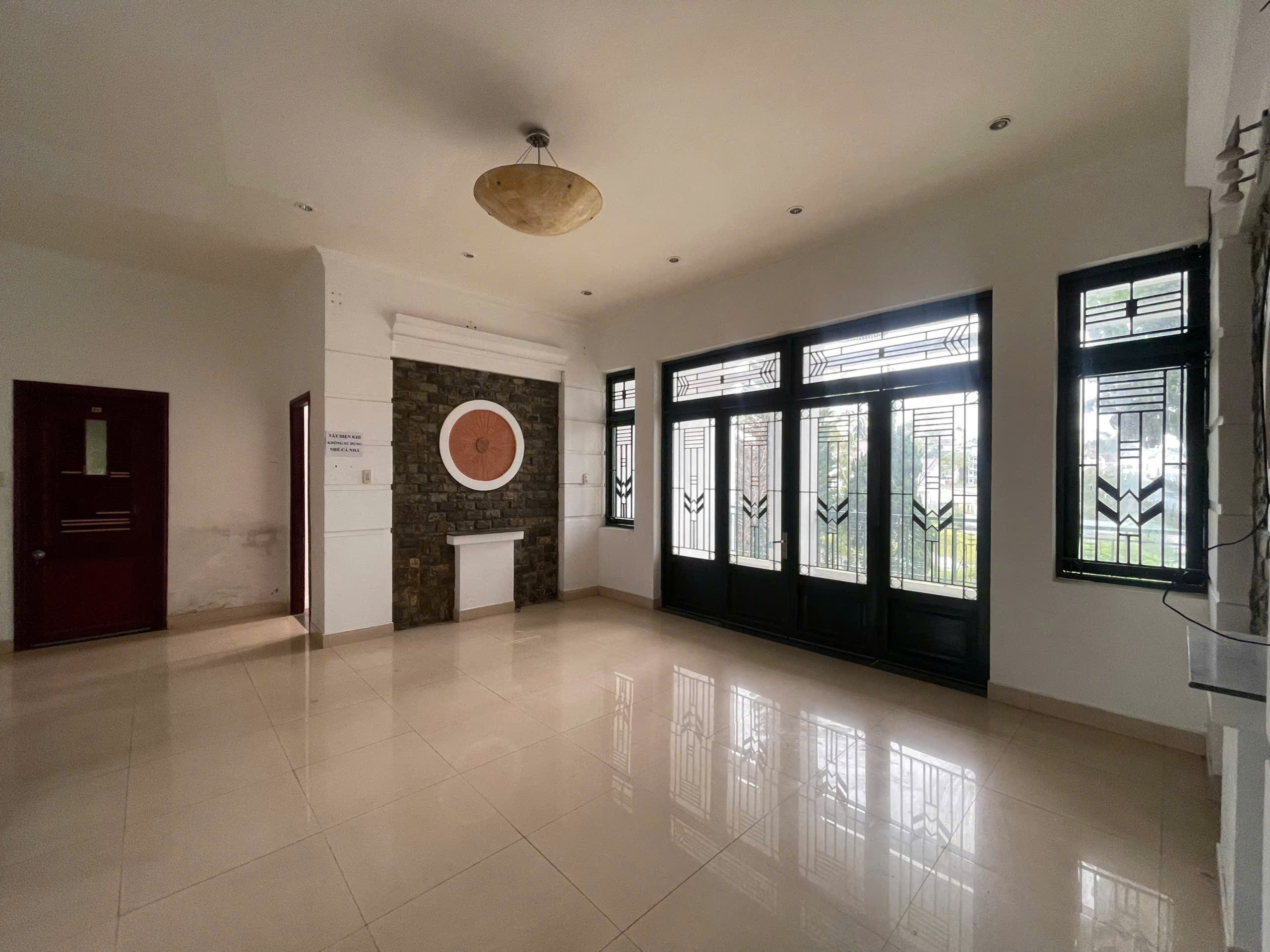 Cho thuê villa sân vườn đường Nguyễn Hữu Cảnh Phường 8 Đà Lạt giá 68 triệu 3