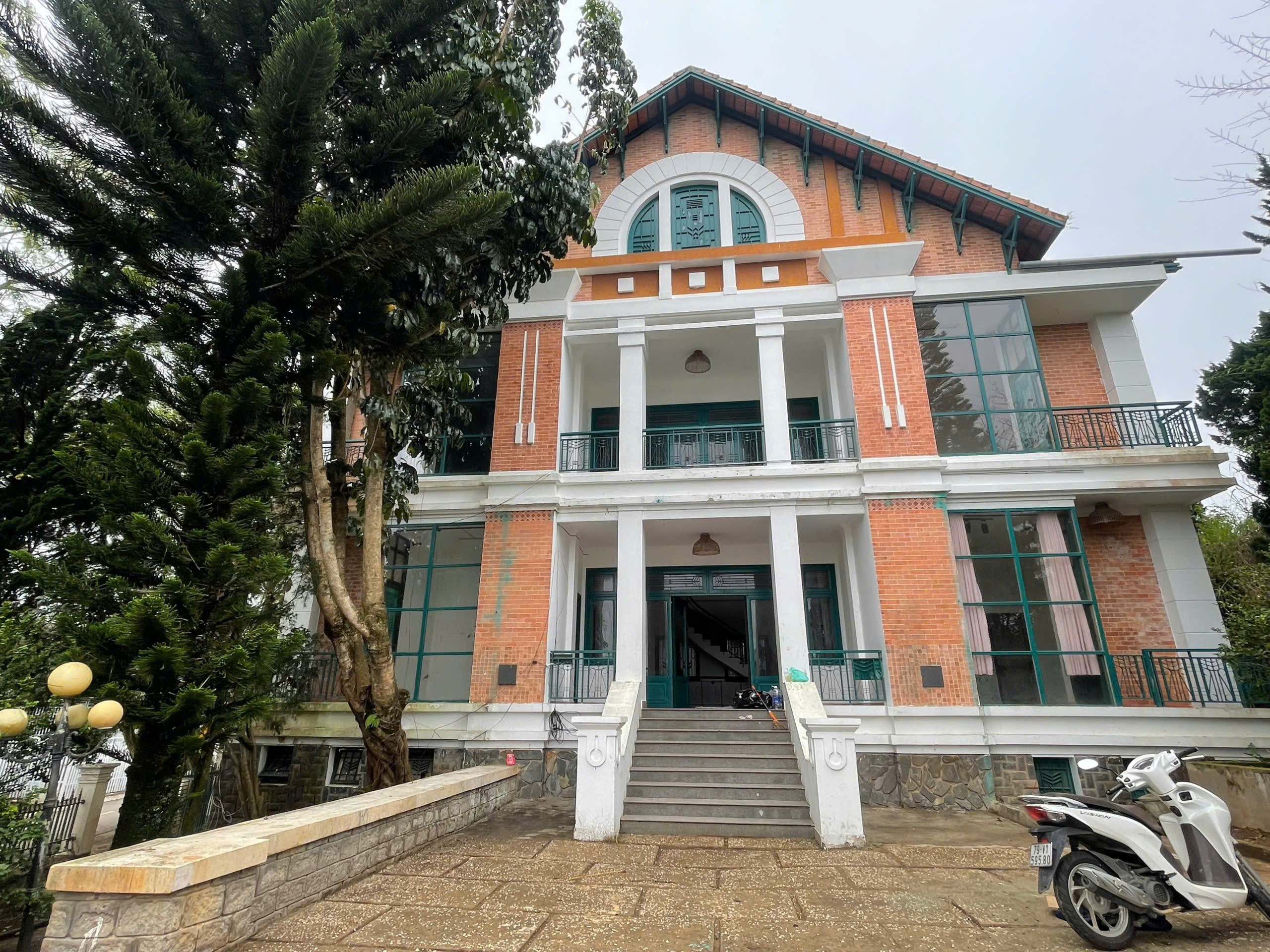 Cho thuê villa sân vườn đường Nguyễn Hữu Cảnh Phường 8 Đà Lạt giá 68 triệu 2