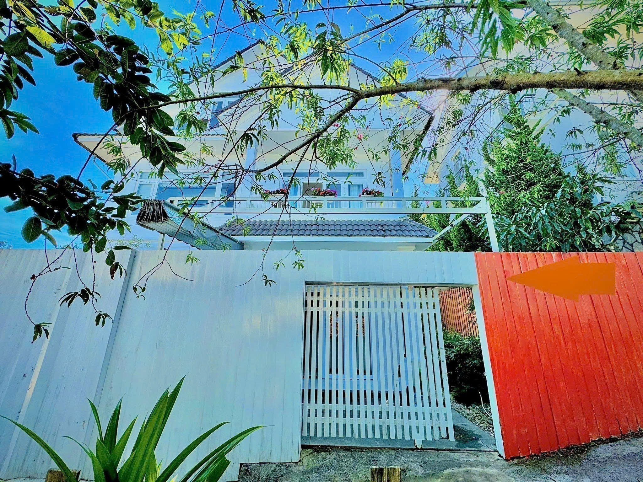Cho thuê villa sân vườn đường Quang Trung Phường 9 Đà Lạt giá 28 triệu