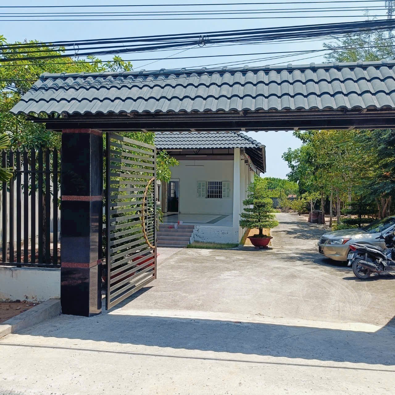 Bán nhà vườn mt đường Nguyễn Văn Ngộ , Nhị Thành , Thủ Thừa tdt 3200m2 ( 620m2 thổ) giá 9 tỷ