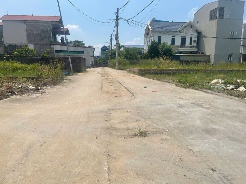 Đất đẹp thôn Ấp Tre (Tổ 9, Quang Minh), Mê Linh. Vuông vắn, MT rộng, đường thông bàn cờ 3