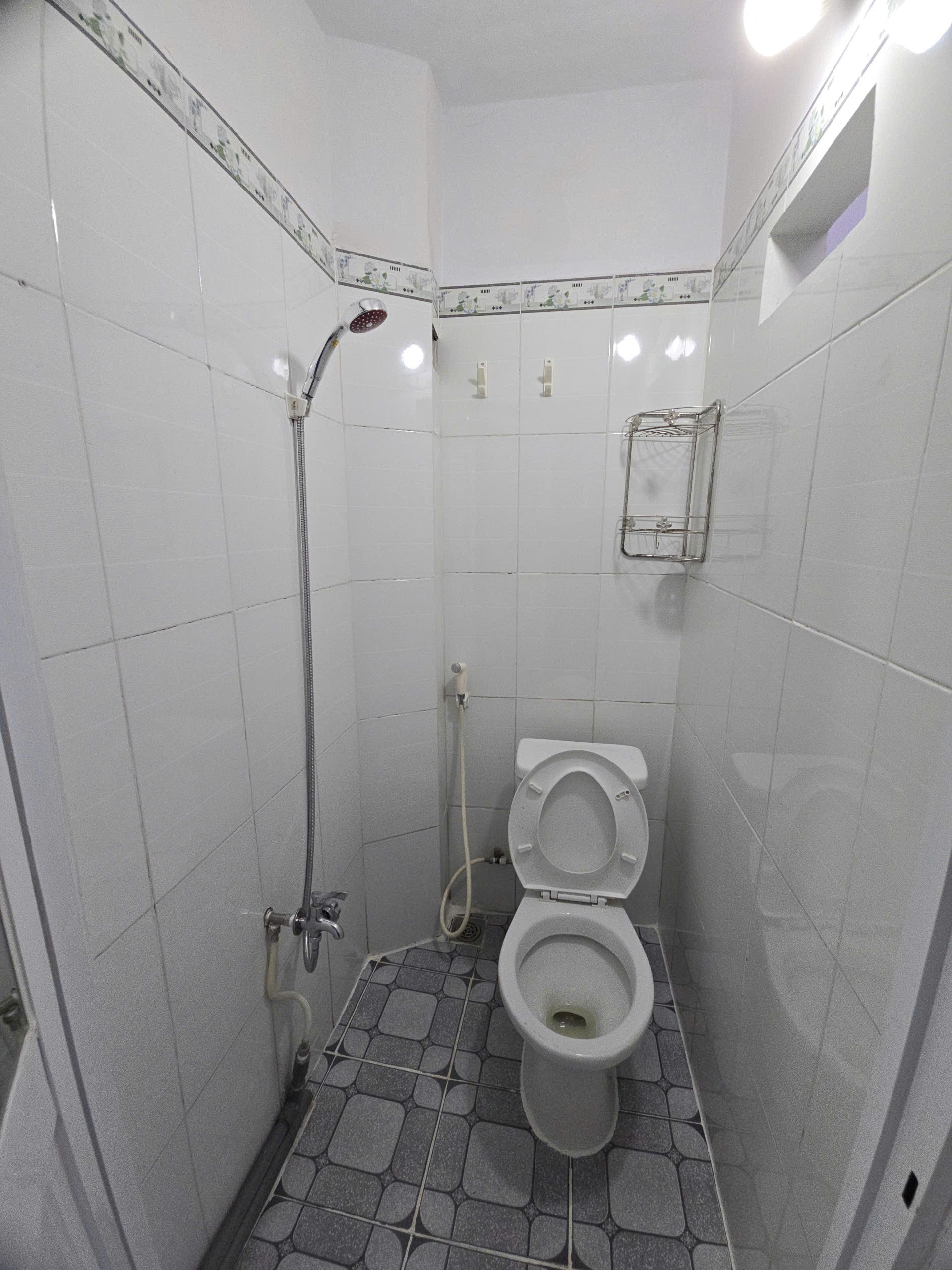 BÁN NHÀ GẦN AEON TÂN PHÚ XE HƠI ĐỖ CỔNG 24M2 2 TẦNG SHR CHỈ 3.05 TỶ 9