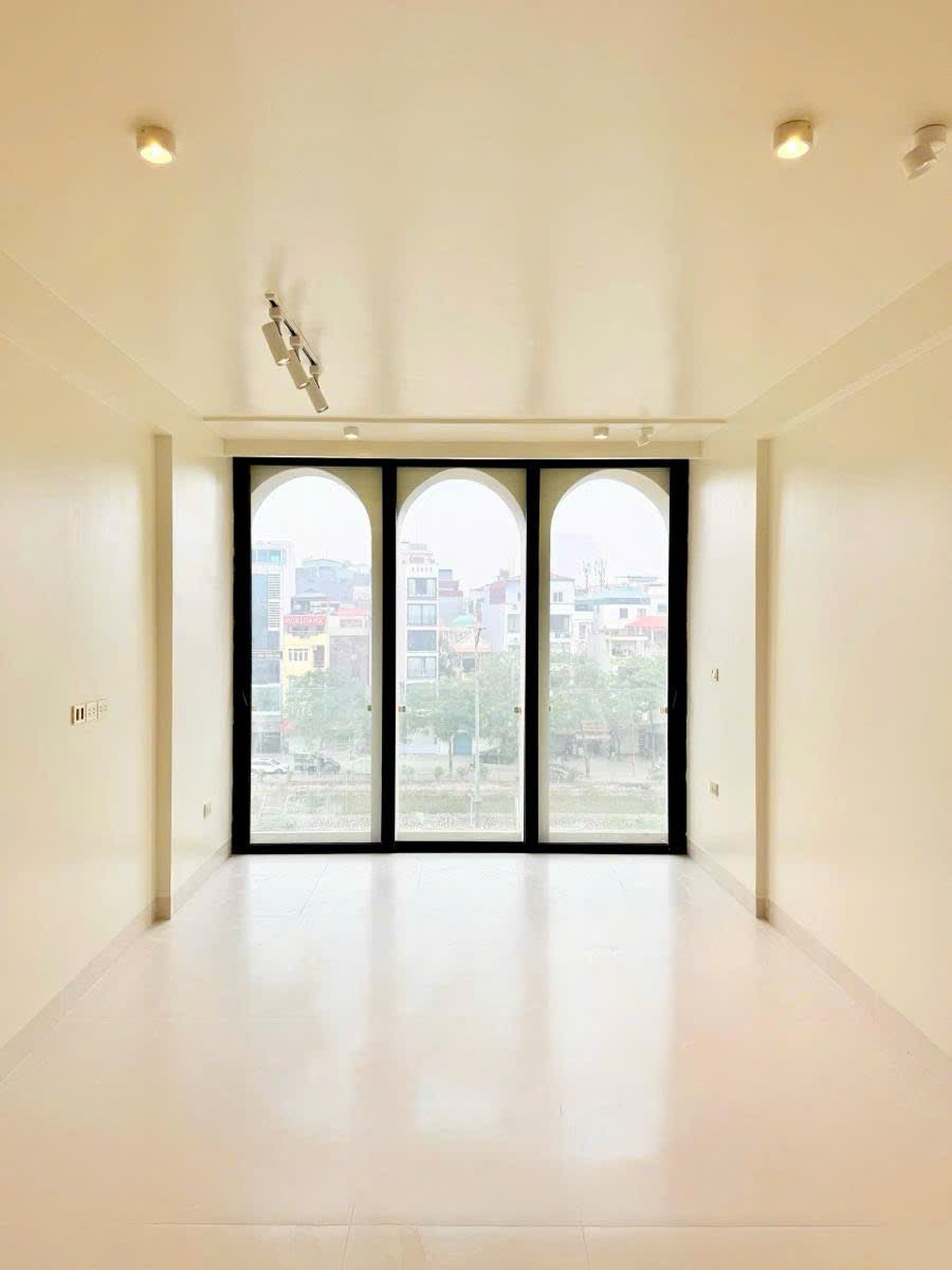 Mặt Phố Đường Bưởi 50M2 9 Tầng 1 Hầm 31.9 Tỷ 2 mặt thoáng trước sau 4