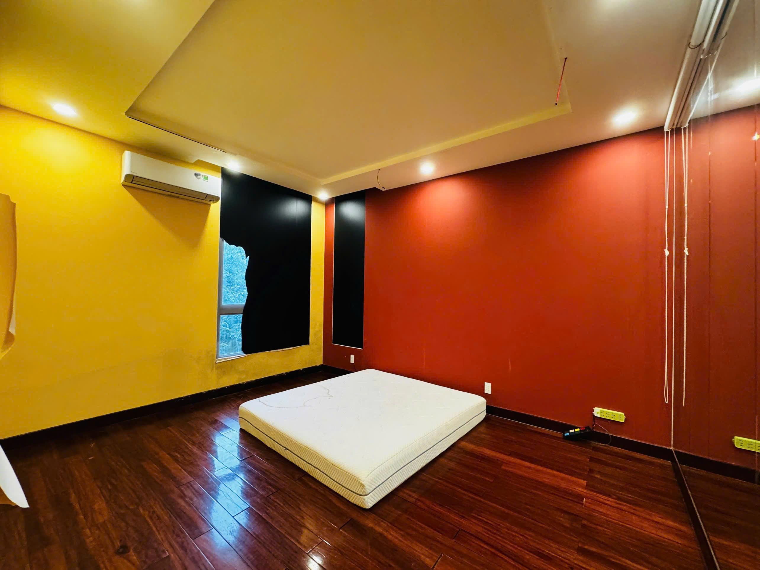 Cho thuê Biệt thự Quận 9, Hồ Chí Minh, Diện tích 494m², Giá Thương lượng 20