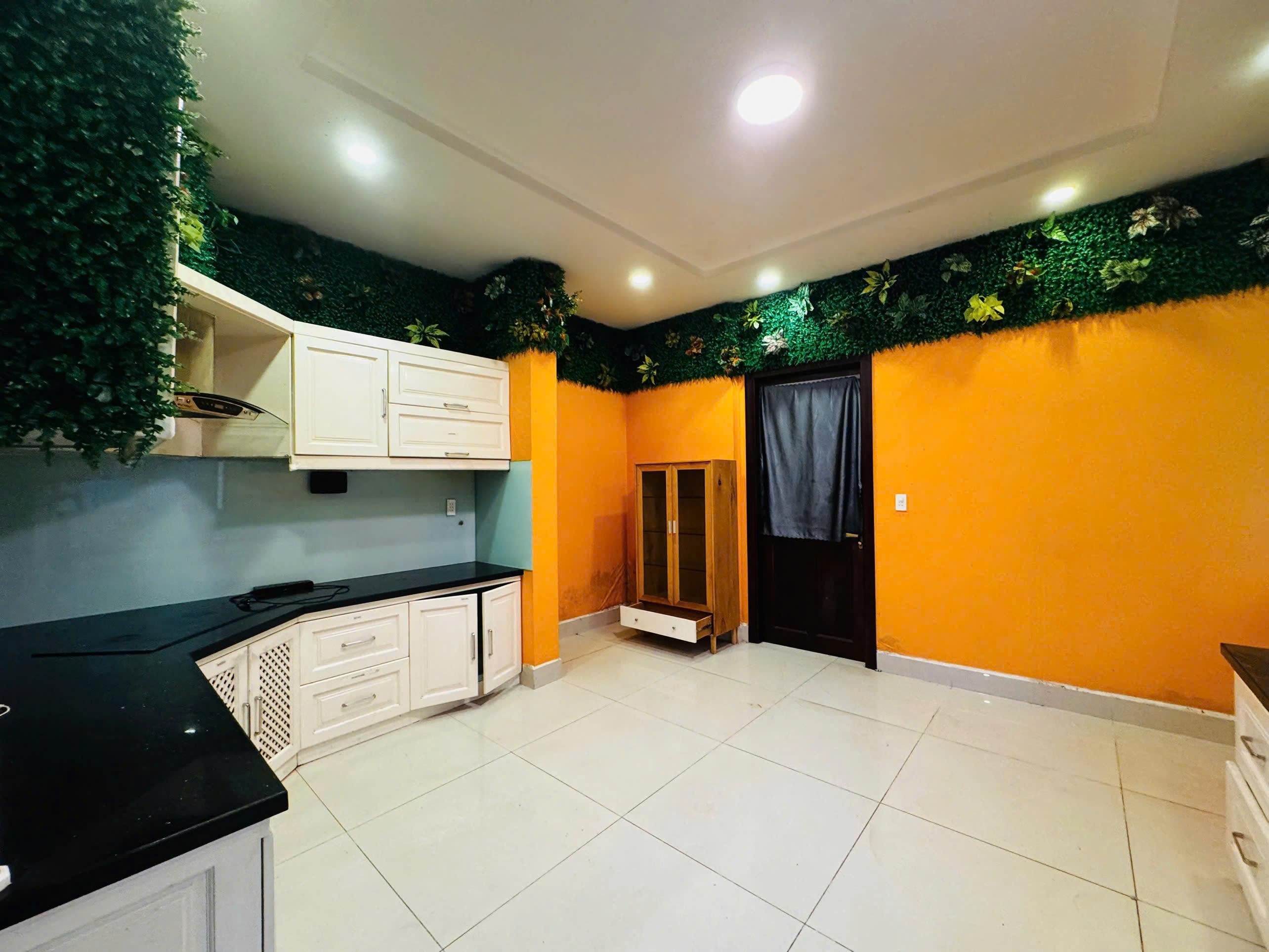 Cho thuê Biệt thự Quận 9, Hồ Chí Minh, Diện tích 494m², Giá Thương lượng 5