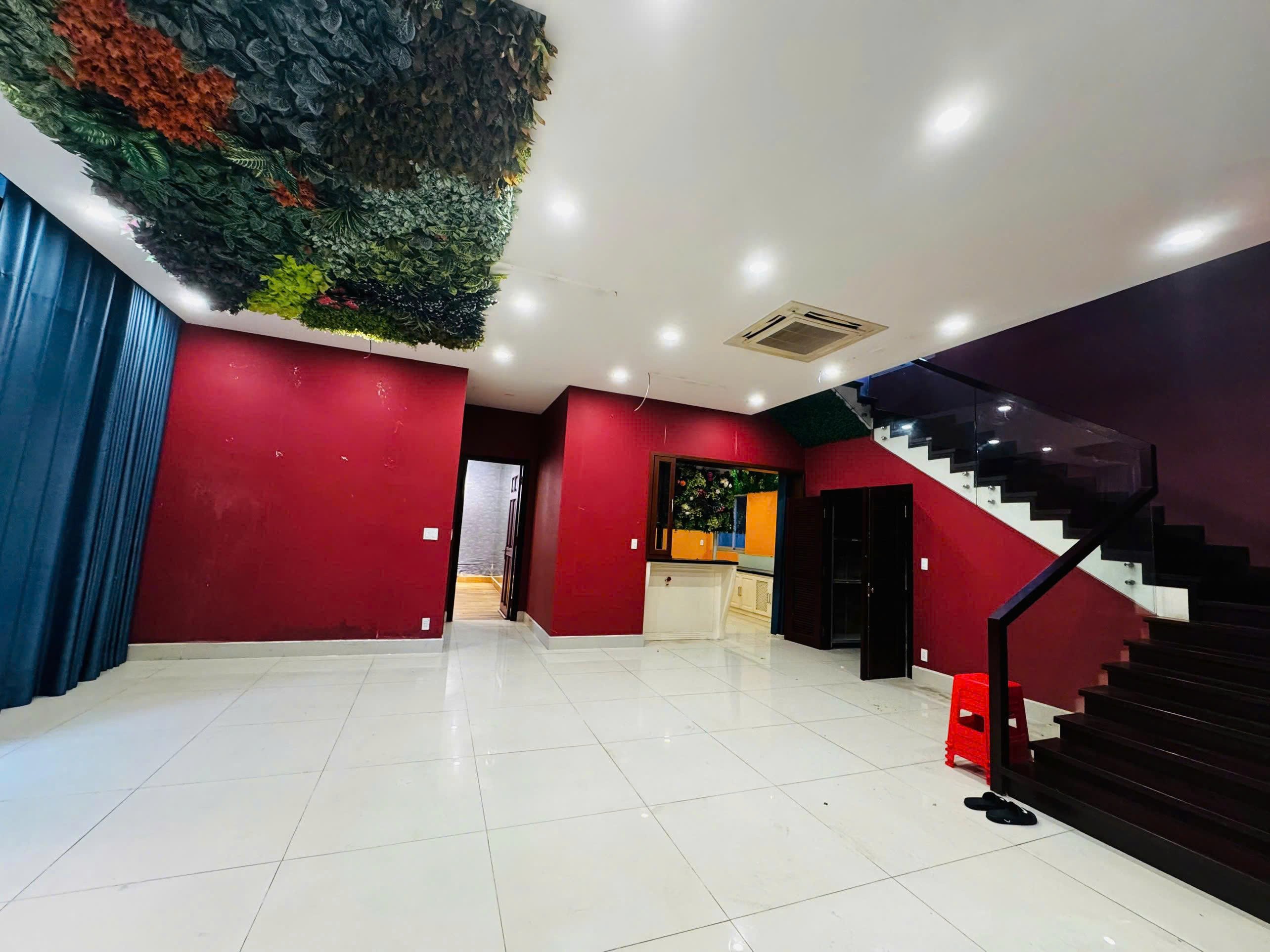 Cho thuê Biệt thự Quận 9, Hồ Chí Minh, Diện tích 494m², Giá Thương lượng 16