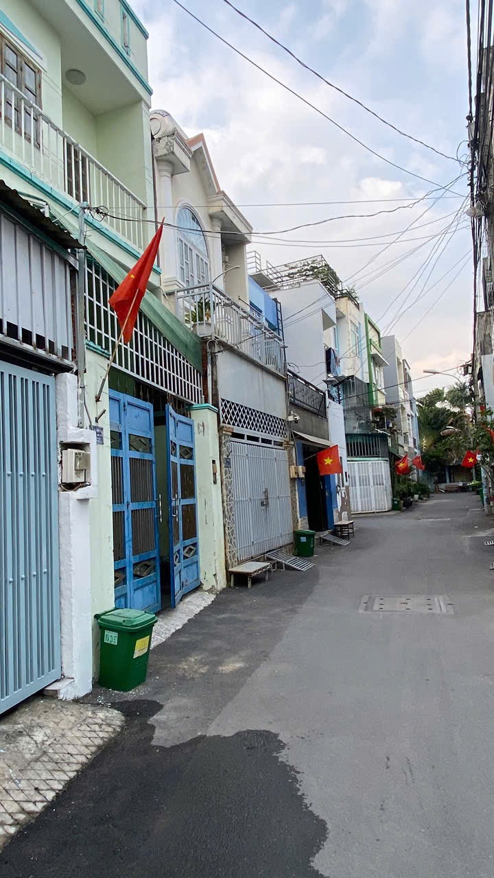 Bán đất thổ cư đường 102, Tăng Nhơn Phú A,  Q9, Thủ Đức, TP HCM.DT 120m2, Sổ Đỏ, 5.99 tỷ, LH: 3
