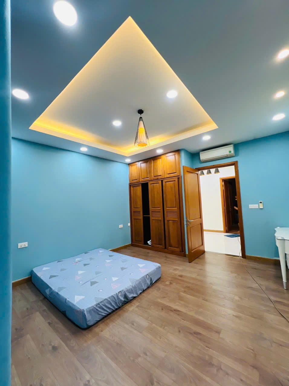 Cho thuê Biệt thự Phường Phú Hữu, Quận 9, Diện tích 300m², Giá 25 Triệu/tháng 7
