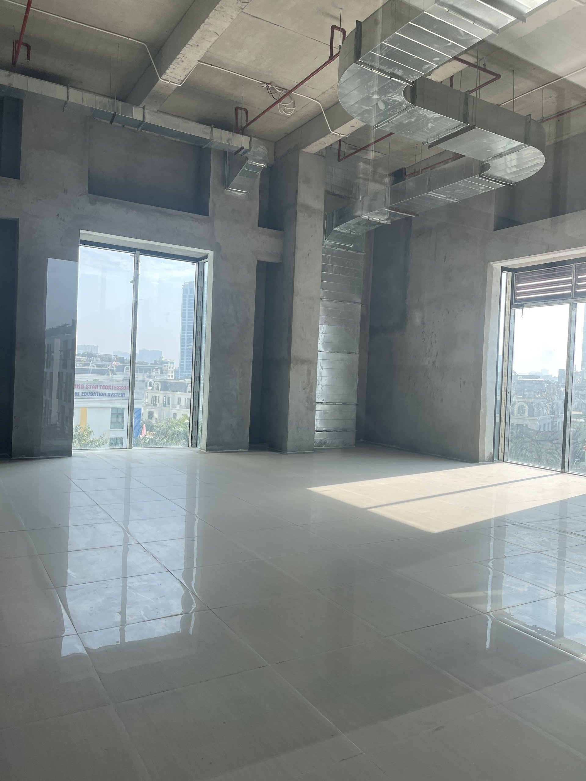 Bán suất ngoại giao văn phòng đẹp 220m2 chỉ 27triệu/m2 tòa Roman Plaza, Tố Hữu. Lh 0909300689 2