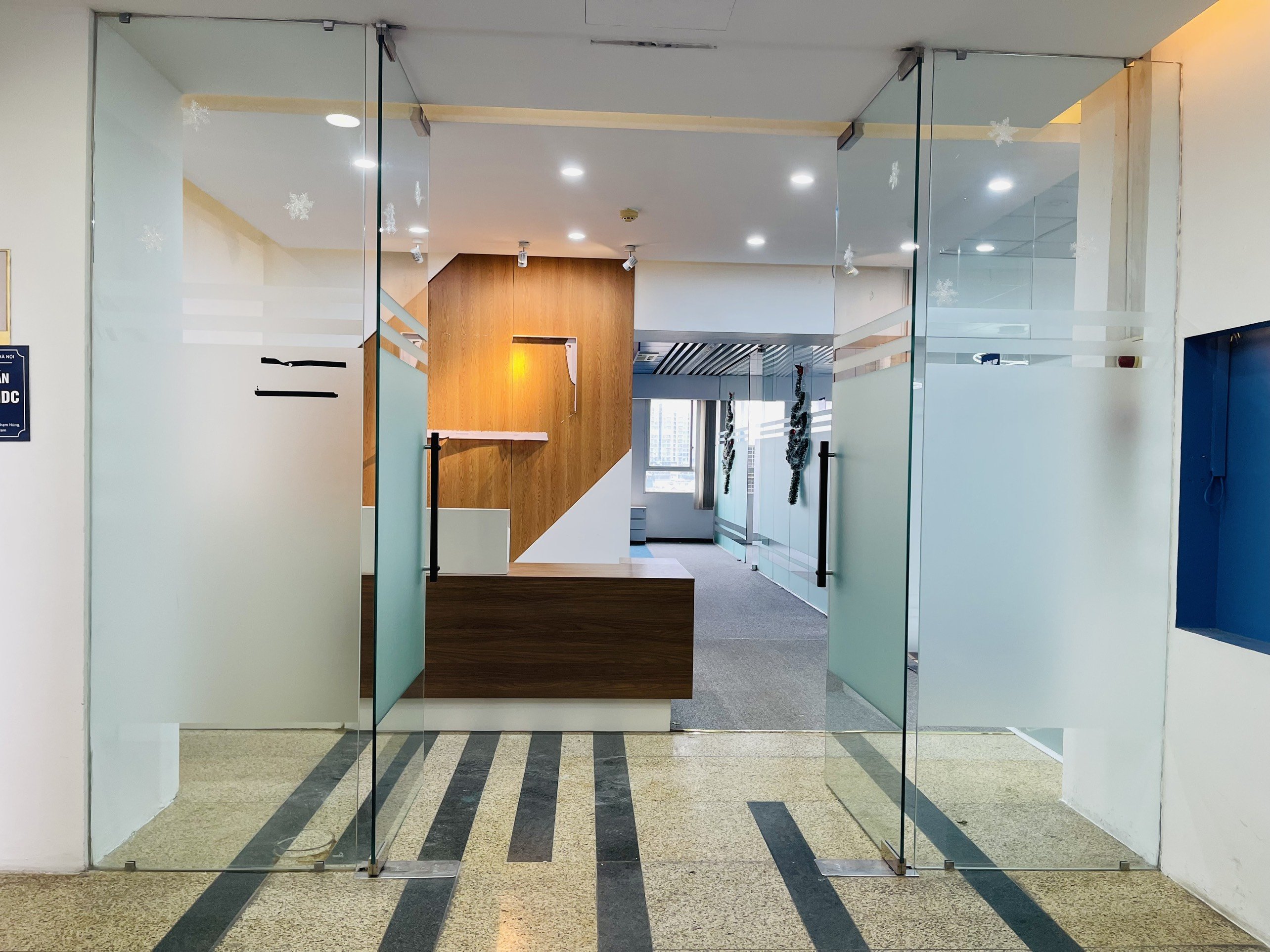 Cho thuê văn phòng 326m2 đã hoàn thiện đẹp tòa IDS Phạm Hùng, giá rẻ chỉ 210 nghìn/m2/tháng 4