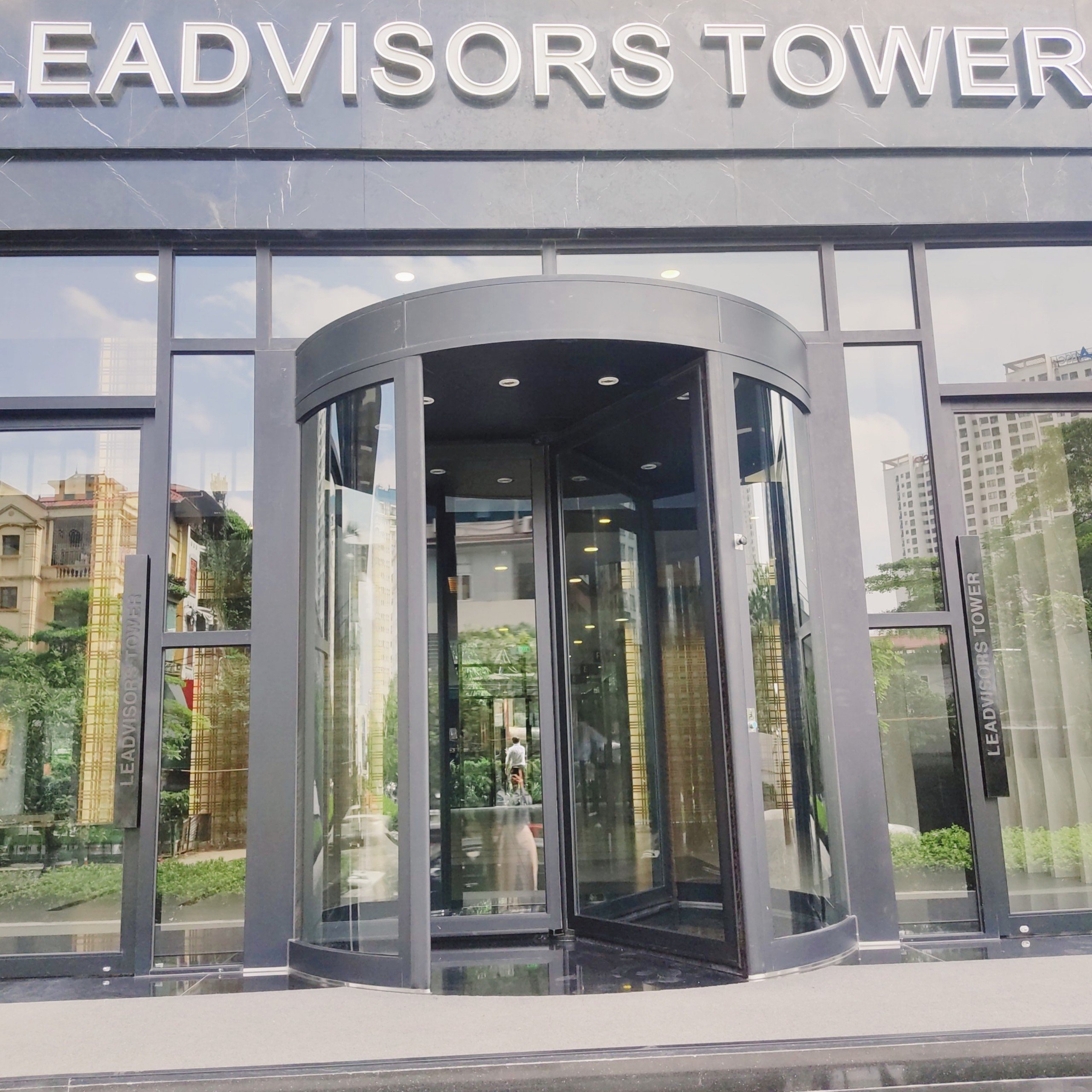 Cho thuê Văn phòng dự án Leadvisors Tower, Diện tích 300m², Giá 380 Nghìn/m²/tháng