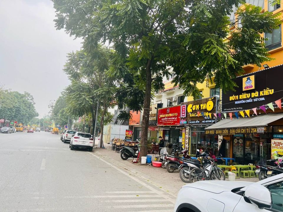 Nhà mặt phố Quang Trung, Hà Đông mặt tiền 8m cho thuê