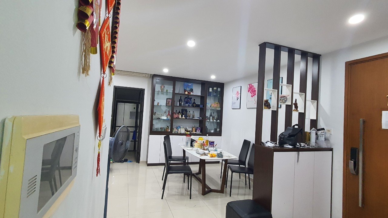 Bán gấp căn hộ siêu đẹp tại Mulberry Lane 132m2 nội thất đồng bộ,trang nhã, vào ở ngay