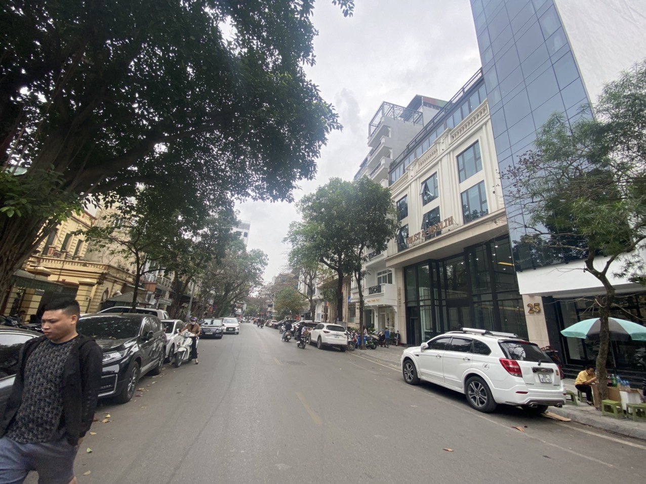 Bán nhà phố Xã Đàn, Ôtô- kinh doanh sầm uất 125m2x3T, giá 17 tỷ 1