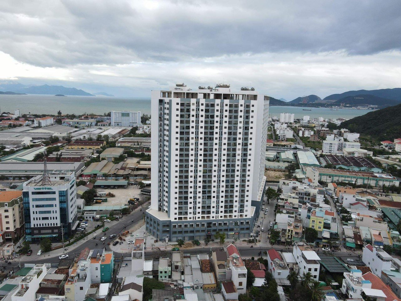 Cho thuê căn hộ PH Nha Trang - Còn như mới - 2 phòng ngủ - 2 wc - Giá cực tốt
