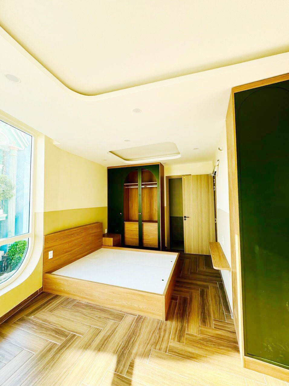 Bán nhà mới lô gốc 2MT, HXH ngủ trong nhà, 52m2,4 tầng Nơ Trang Long ,phường 11,Bình Thạnh 5