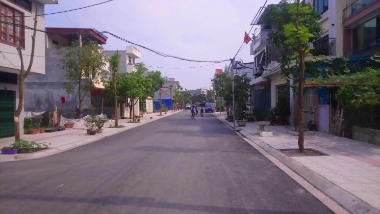Bán 2 lô đất mặt đường Khúc Thừa Dụ kinh doanh buôn bán tốt